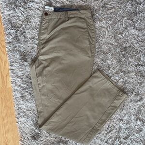 Men’s Billabong Khaki Pants size 42